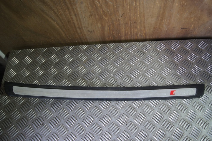 фото №1, Накладка пороговая левая audi s5 8t купе 8t0853373