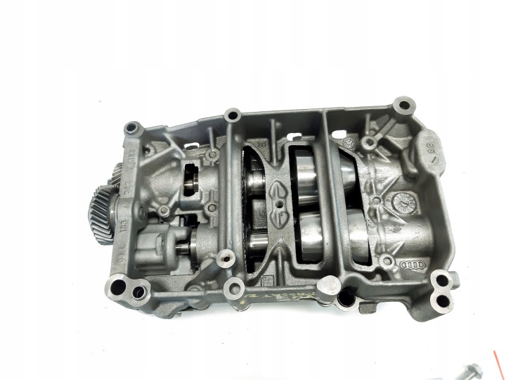 фото №7, Vw passat b7 2.0 tdi cfg 03l103537 03l115105d насос масла вали