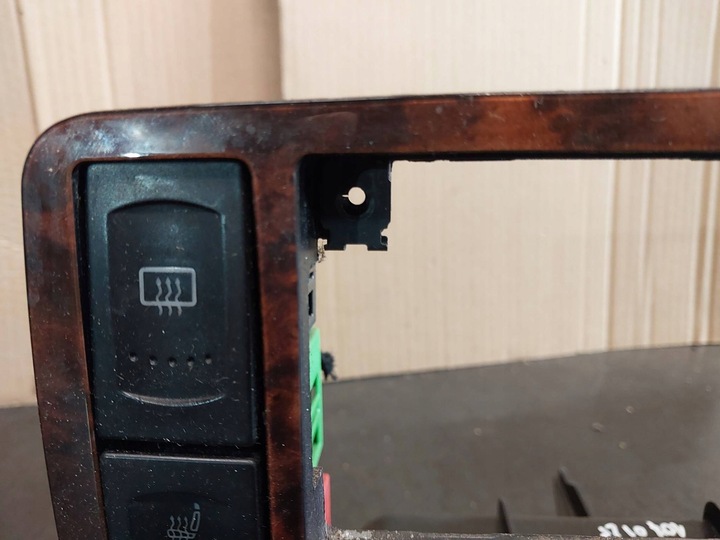 фото №7, Рамка радіо панелі розподільчої vw passat b5 дерево 3b0858069k