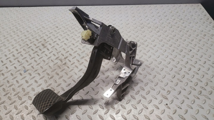 фото №14, Audi a4 b6 b7 каркас педаль гальма 8e1721117a