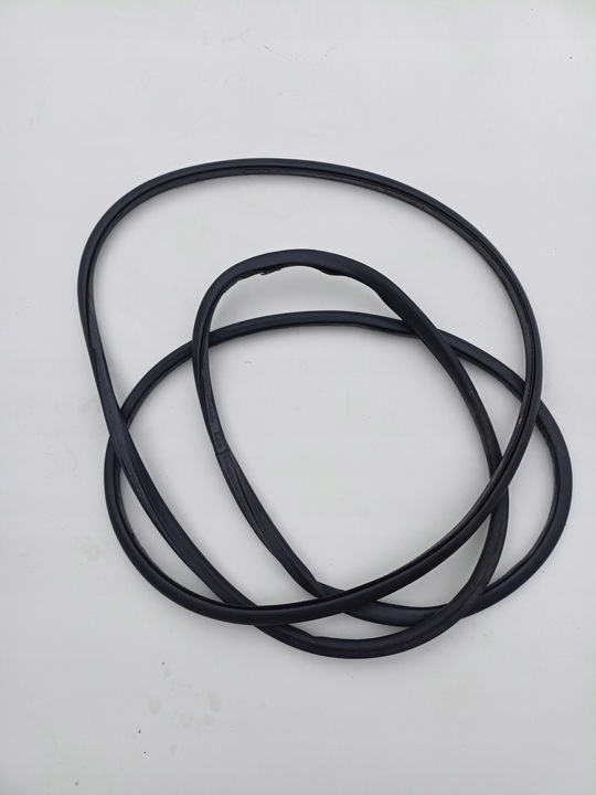 фото №1, Volvo xc60 ii 2017+ 17+ прокладка дверь левый перед