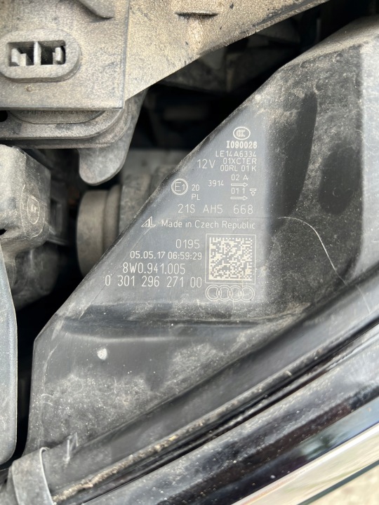 фото №12, Audi a4 b9 перед kpl s-line капот крыло бампер лампы led pas lx7l европа