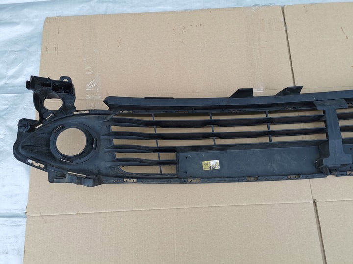 фото №10, Renault clio iv 12-16 середня решітка бампера передньої 622542958r