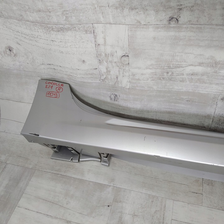 фото №7, Toyota corolla e21 sedan планка порогова накладка права 75850-02230