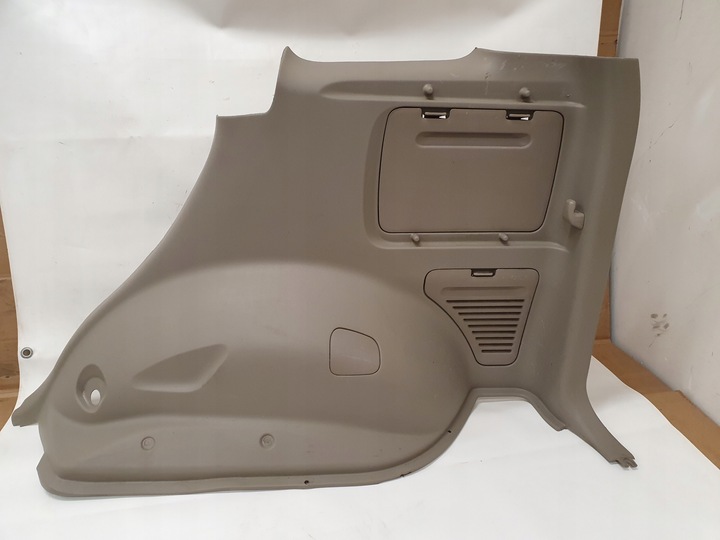 фото №1, Боковина багажника оббивка правий зад rav4 ii