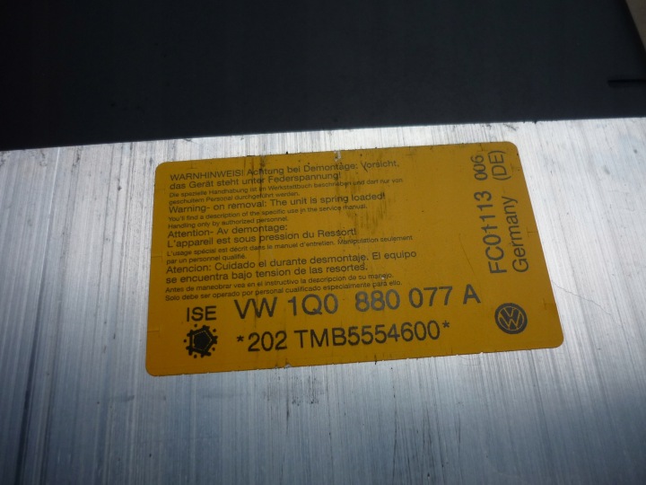 фото №12, Дуга капотажный vw eos комплект 1q0880077a