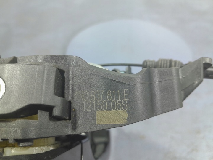 фото №6, Audi a8 d5 ручка двери зад задняя левая keyless 6 pin 4n0837811e ly9t