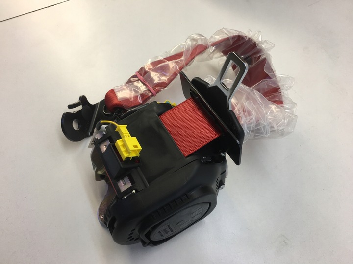 фото №4, E клас w213 pas безпеки лівий зад червоний