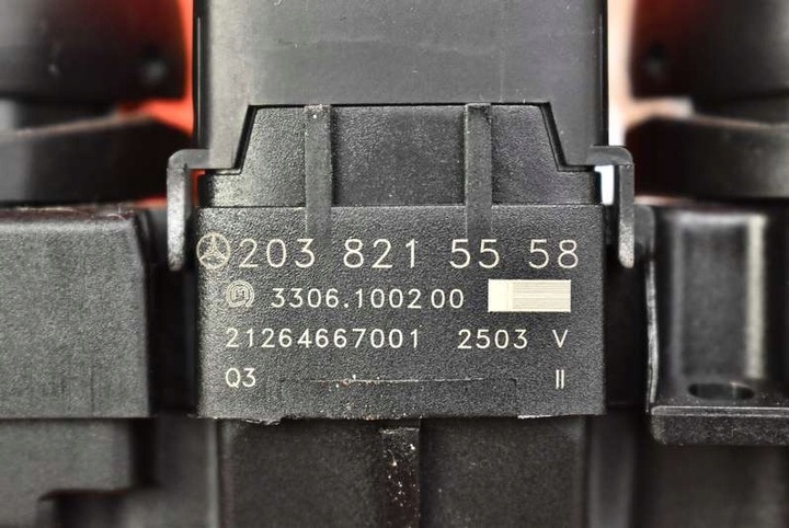 фото №8, Вимикач світла аварійних панель 2038215558 mercedes clk w209 02-05