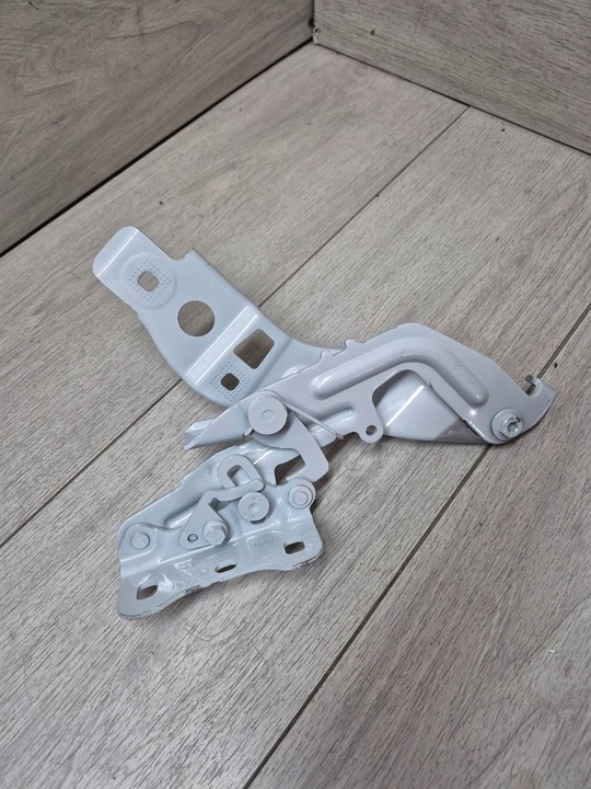 фото №1, 11766. mercedes w177 петля капота левый a1778801100