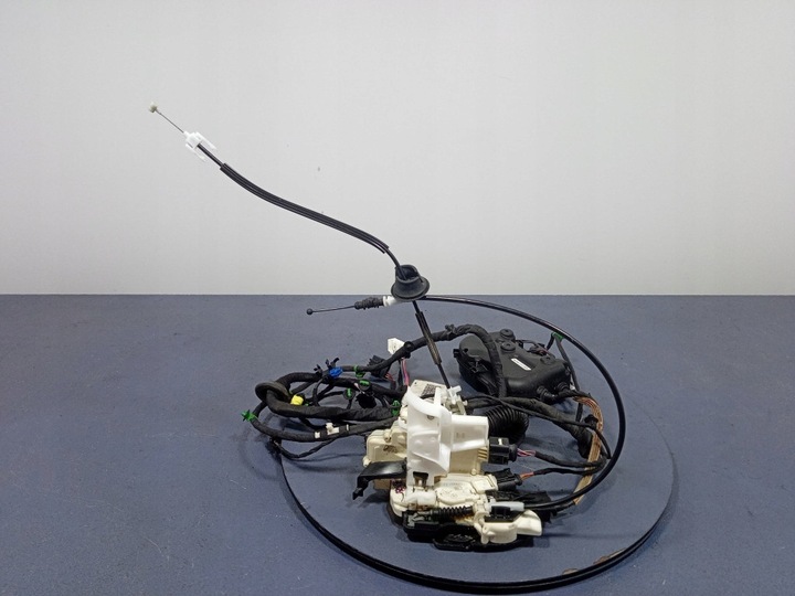 фото №1, Porsche panamera 971 замок дверь перед правый переднее доводчик 971837016