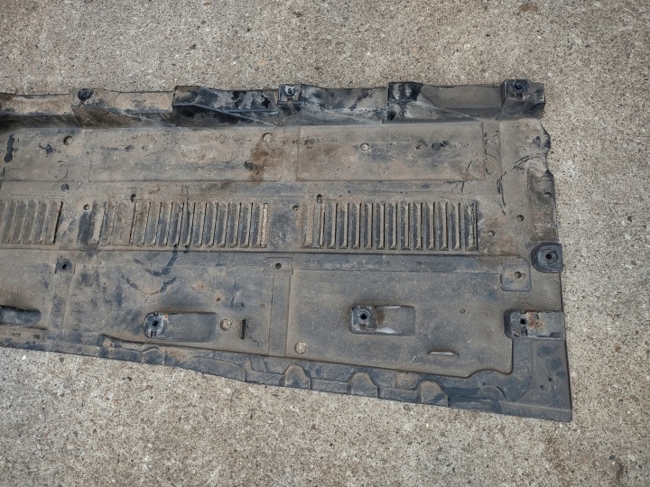 фото №9, Защита шасси 3r0825206c seat exeo 3r оригинал