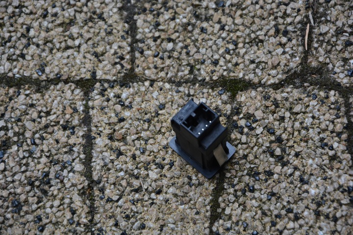 фото №9, Гніздо штекер aux vw sharan 5m0035724