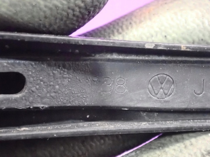 фото №9, Vw golf iv hb 5d 97-06 рычаг дворники зад листовая рессора 1j6955707a