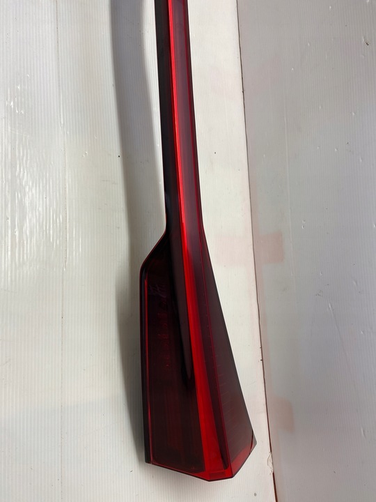 фото №3, Lexus ux 250h 2021 лампа led blenta кришки зад