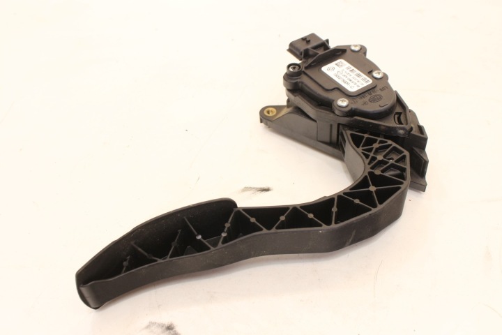 фото №4, Педаль газа потенциометр 180027890r renault scenic iv 1.7 dci
