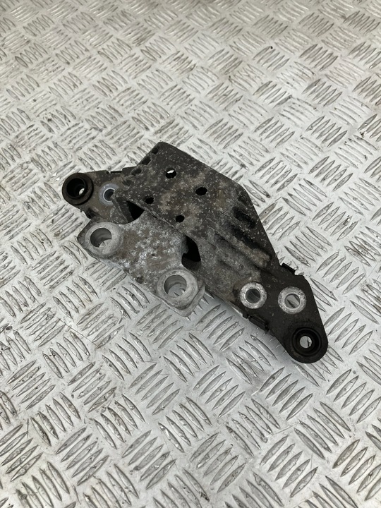 фото №1, Лапи подушка двигуна opel astra v k 15- 1.6 cdti