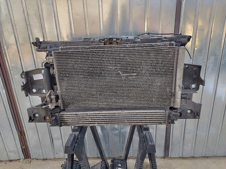 фото №1, Pas переднє радіатор renault megane 3 iii hb 1.5 dci k9k832 механічна коробка передач 08-2012