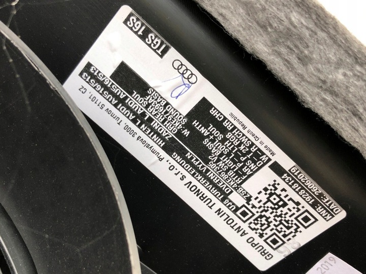 фото №9, Боковина корпус оббивка двері чорні ліві задні audi e-tron 55 50 2020-