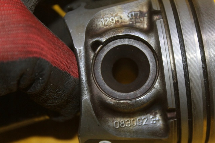 фото №7, Поршень шатун шатун 3.0 cdi w211 w204 w164 w221 3.0 cdi 642 1295 0830923+