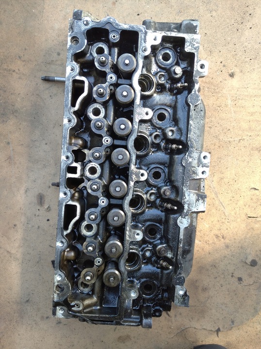 фото №1, Головка двигателя 9684504780 citroen peugeot 1.6 hdi