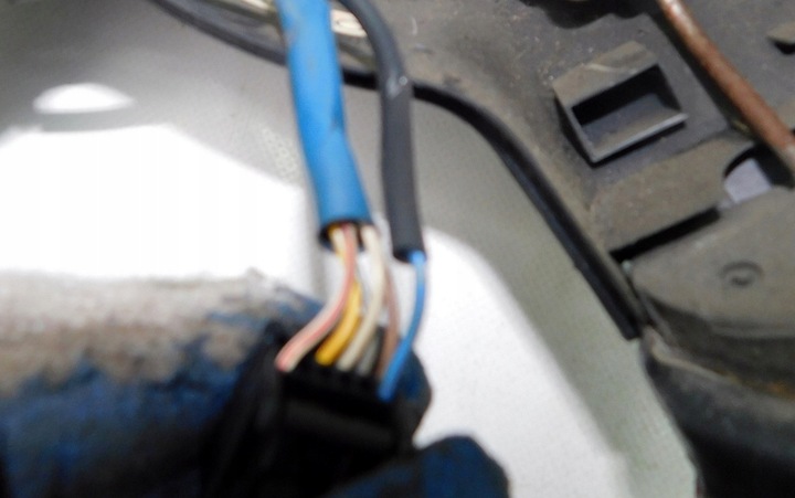 фото №8, Toyota corolla ts e12 05r 5d 1.8 192km руль