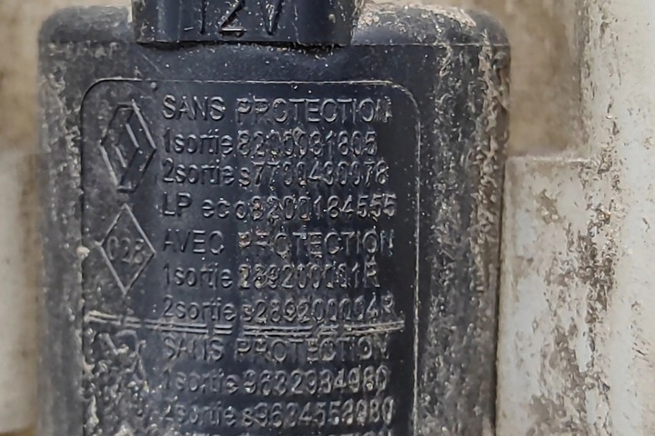 фото №8, Бачок склоомивача renault laguna iii bt0/1 289100002r 2.0l дизель