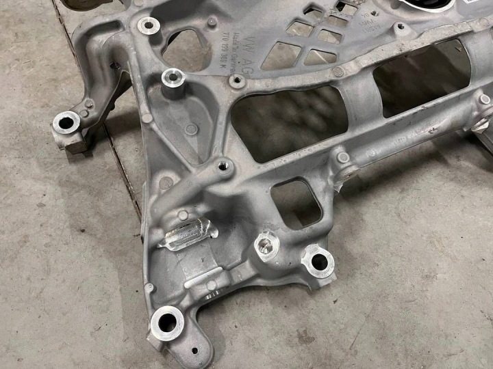 фото №15, Підрамник передній перед volkswagen multivan t7 7t0199313c