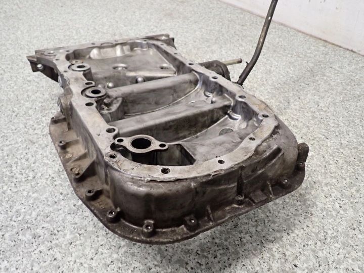 фото №7, Toyota rav4 rav 4 2.0 d4d 01- картер поддон масляной маслоприемник