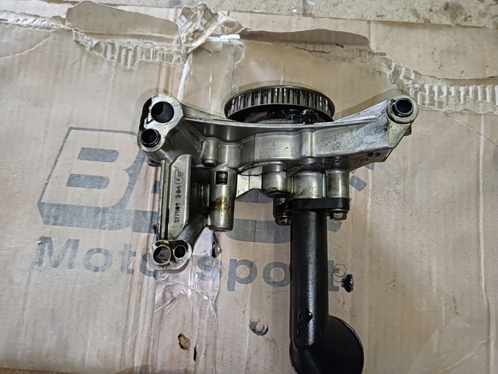 фото №6, Насос масляна vw audi 2.0 tdi | 03l115105c 03l115263