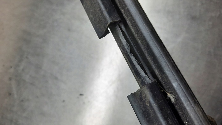 фото №12, Планка стёкла дверь внутренняя левый перед volvo s80 ii v70 iii xc70 ii