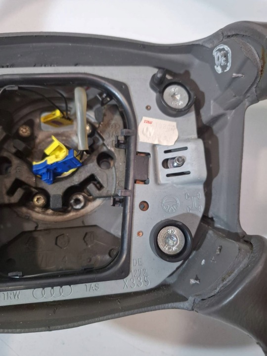 фото №11, 177.audi a6 c5 a4 b5 кермо шкіра подушка подушка  бежева 4b0419091as
