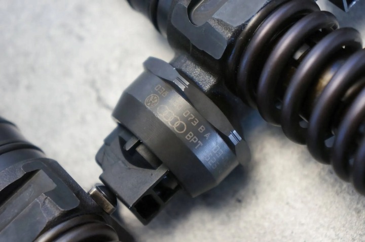 фото №8, Форсунки pompowtryski audi vw seat skoda 1.9 sharan passat 038130073ba