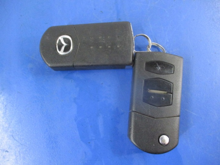 фото №5, Mazda 5 cr замок запалювання 3m51-3f880-ac 2 складний ключі