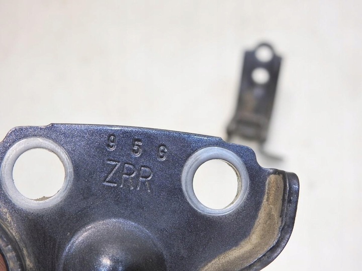 фото №5, Петлі двері праві зад 61k forester iii