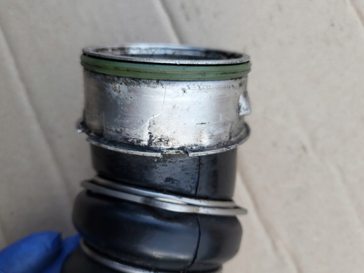 фото №11, Труба трубка  интеркулер воздуха bmw 1 e87 e81 3 e90 x3 e83 2.0d n47 oem номер