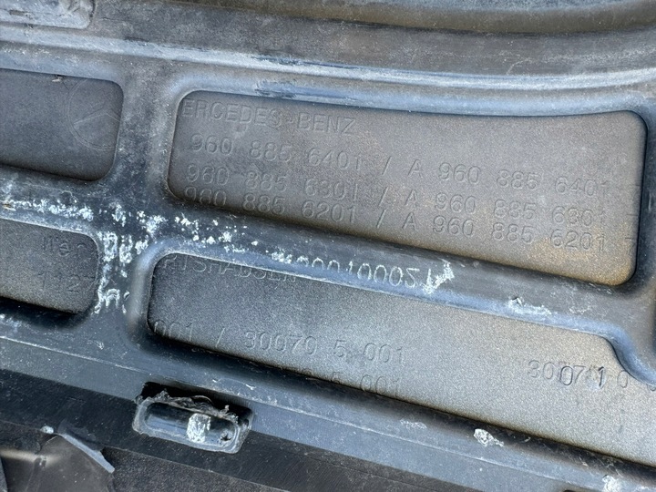 фото №8, Градус бампер решётка радиатора решётка mercedes actros mp4 w960 a960 a9608856401