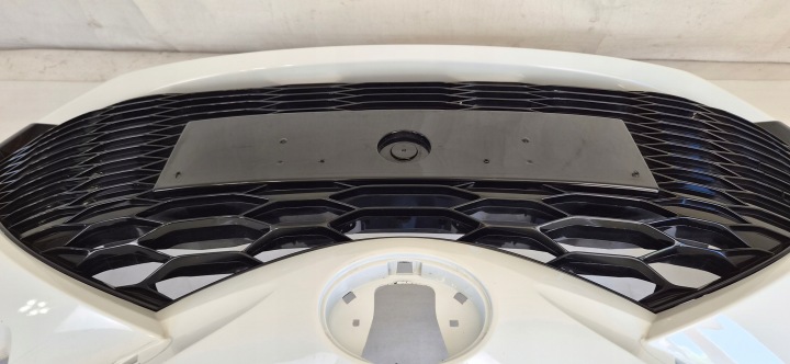 фото №9, Бампер передній toyota yaris iii рестайлінг 2017- 52119-0da40 / 53102-0d140