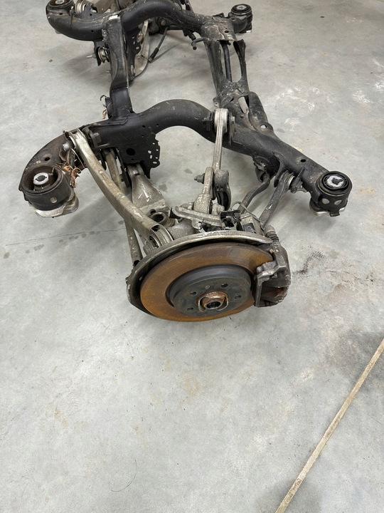 фото №5, Quattro тележка подрамник зад задние поворотный кулак рычаги a6 a7 c8 идеальные