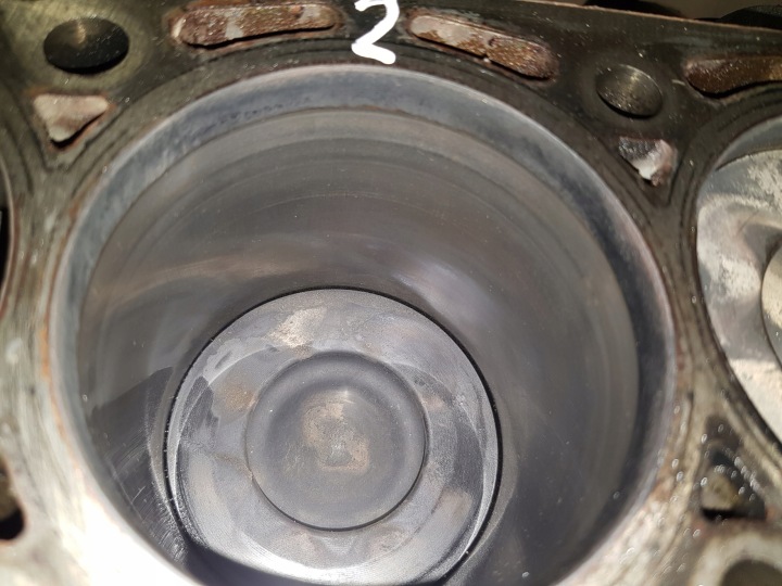 фото №7, Vw audi a4 b8 a5 8t 2.7 tdi v6 cam blok низ двигуна поршні вал