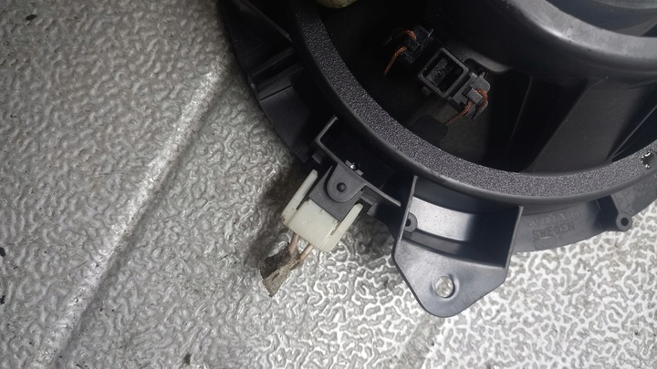 фото №5, Динамик дверь левый зад volvo s60 02r 2.4d5 8633574