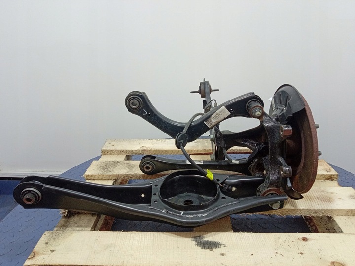 фото №1, Kia ceed iii поворотный кулак правая зад ступица рычаги