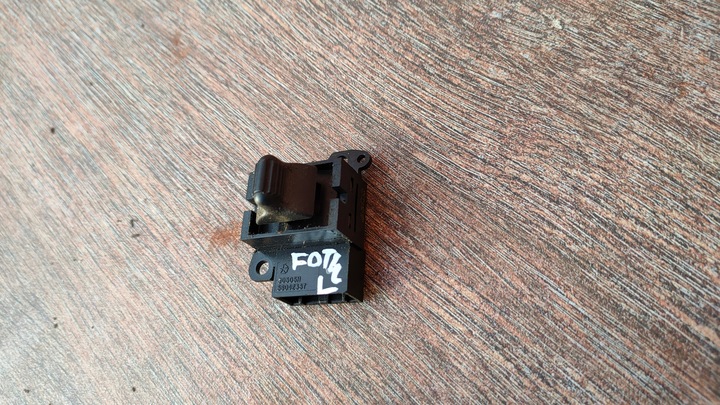 фото №3, Jeep grand cherokee wj кнопка сиденья правый перед