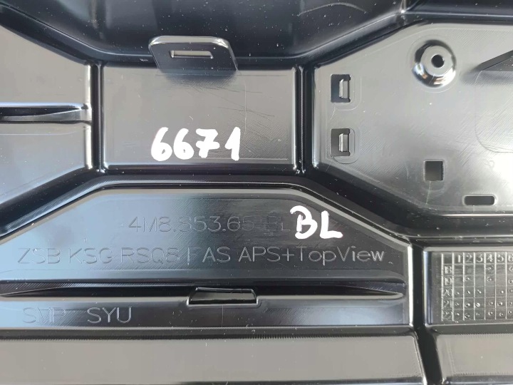 фото №9, Audi rsq8 центральная решётка бампера перед новая oem номер 6671