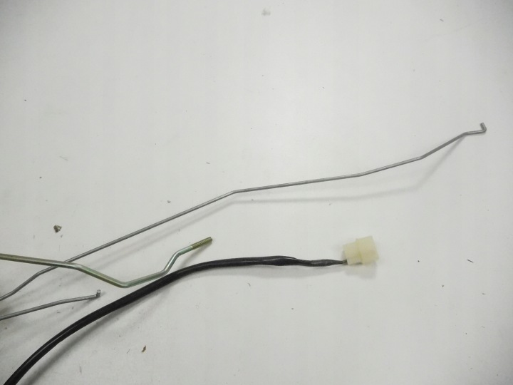 фото №6, Замок двері праві перед mazda 323 oem номер bc1g-58-310c