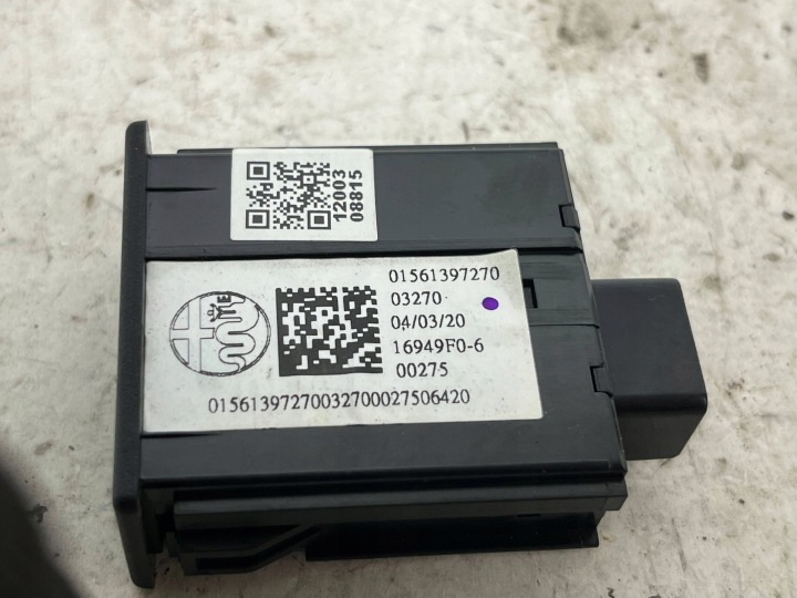 фото №6, Гнездо usb alfa romeo stelvio 01561397270