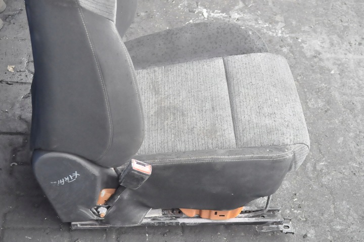 фото №12, Nissan x-trail iv t33 прокладка интерьера сиденья диван обшивки na запчасти