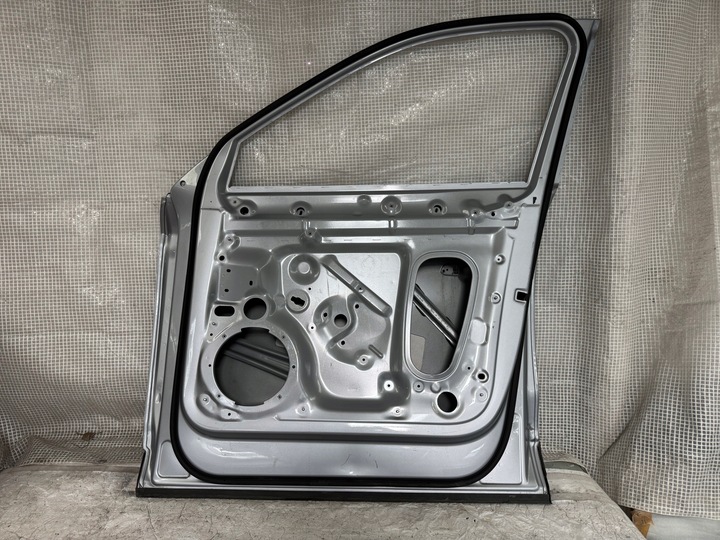 фото №3, Audi q5 80a правые передние дверь