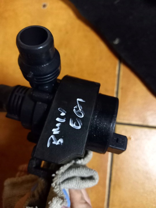 фото №4, Bmw e60 e61 e63 e64 насос води 6922647