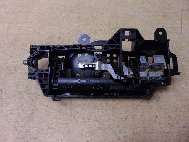 фото №6, Кронштейн кріплення ручка audi a4 a5 8w02837812a